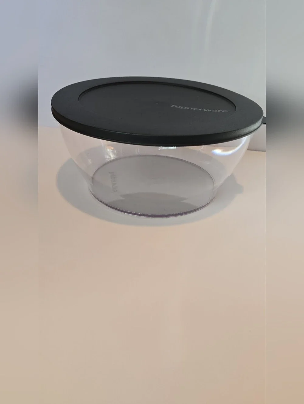 NEW Tupperware Clearly Elegant Serving Bowl 16 3/4 Cups With Seal